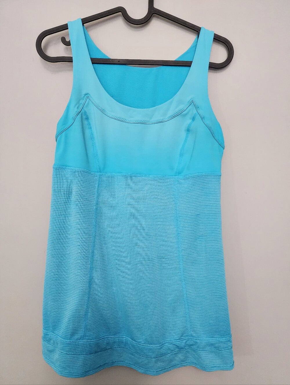 Lululemon Athletica  Aqua Blue Tank Top - Sleeveless Athletic Layer Size 6